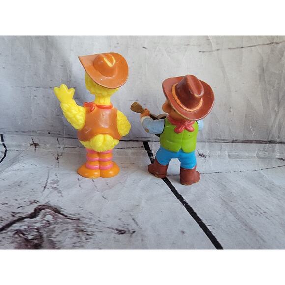Sesame Street PVC Big Bird Cowboy Ernie Cowboy W/guitar Figure Cake Toppers - Picture 5 of 7